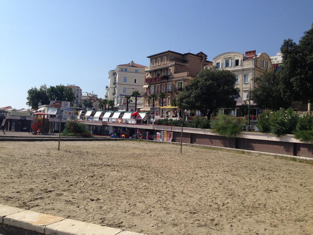 Opatija Central Studio Apartment Buitenkant foto