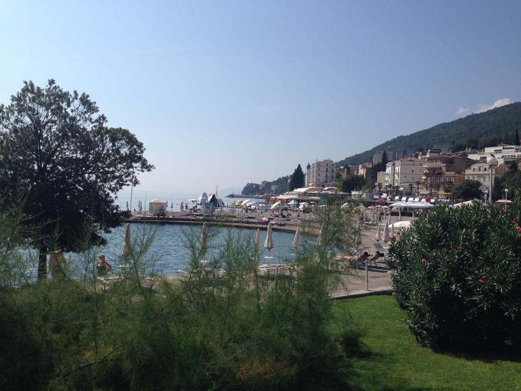 Opatija Central Studio Apartment Buitenkant foto